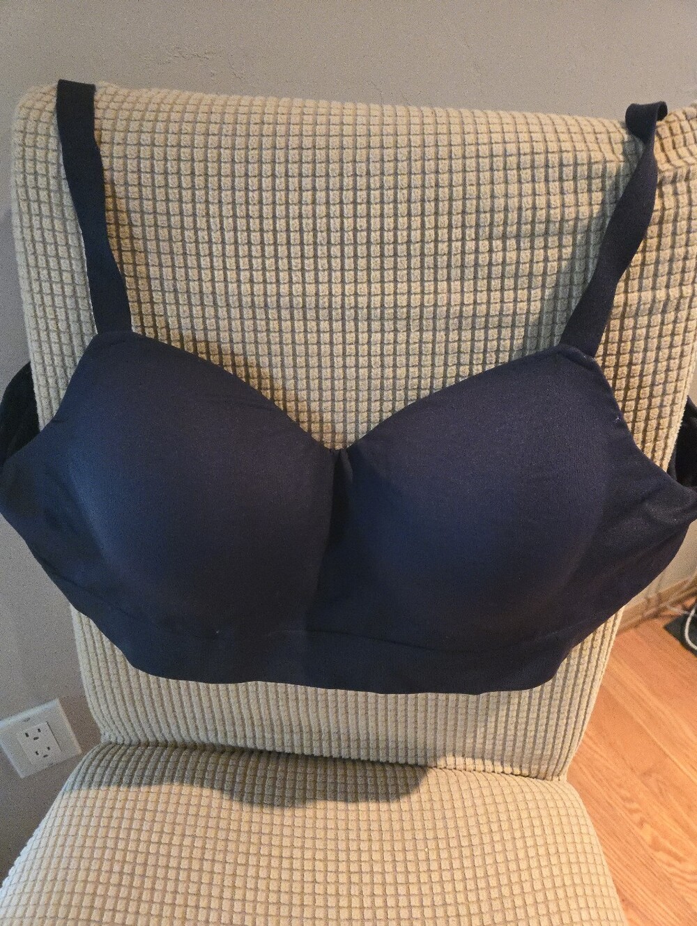 TRUEKIND Supportive Comfort Wireless Shaping Bra Black XL